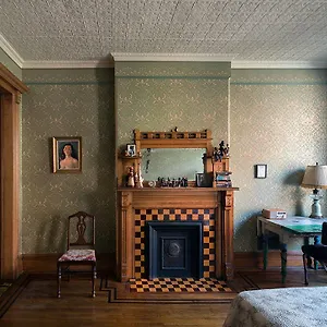 The Harlem Flophouse New York